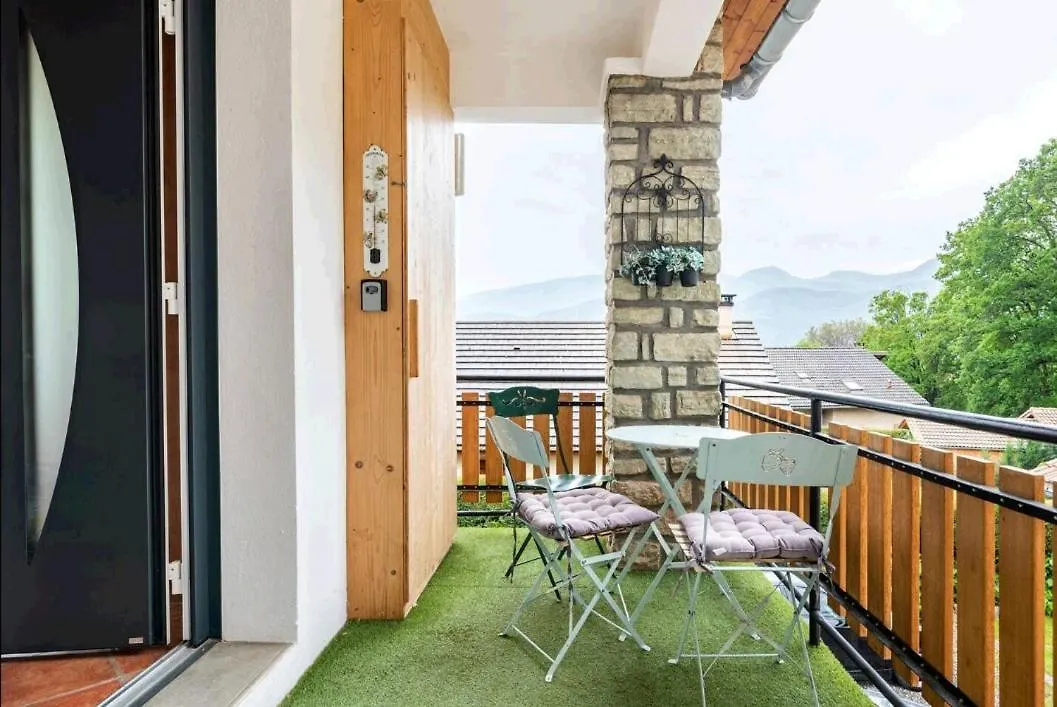 Appartement Jolie Appart T4 La Zoune Avec Jardin 8 Personnes Chorges