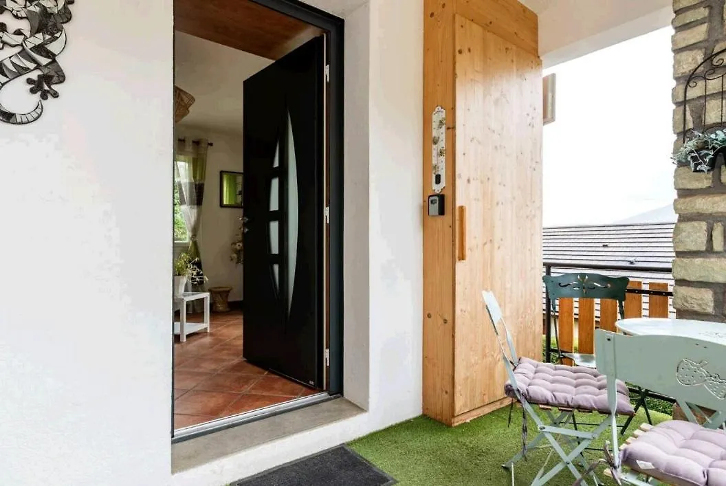 Jolie Appart T4 La Zoune Avec Jardin 8 Personnes Chorges Apartmán