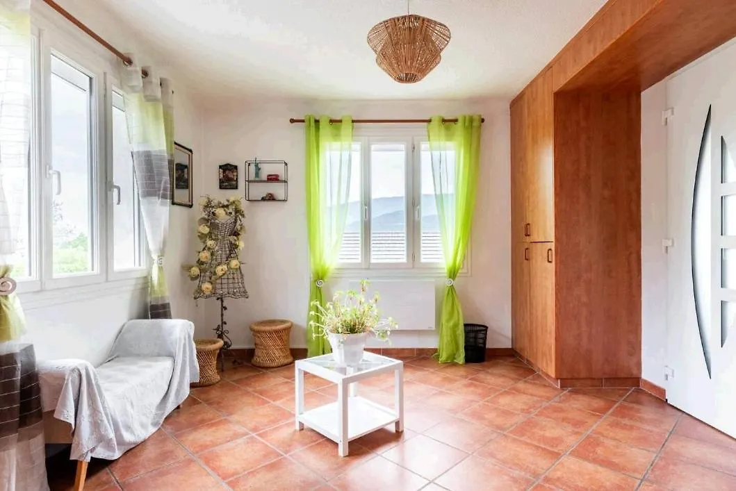 Jolie Appart T4 La Zoune Avec Jardin 8 Personnes Chorges Apartmán